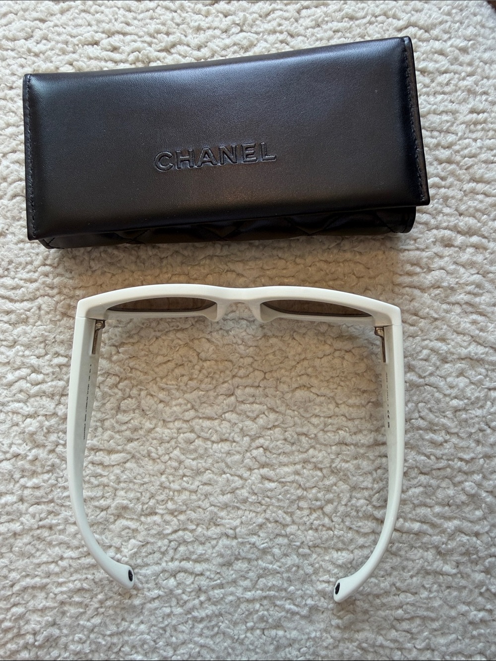 CHANEL Cat Eye Acetate Retro Sunglasses / Black Cream New - Picture 5 of 8